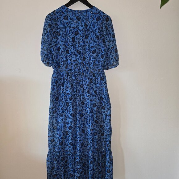 Old Navy - Waist - Defined V-Neck Midi - Blue Floral Print Dress - Medium Tall - Picture 3 of 12